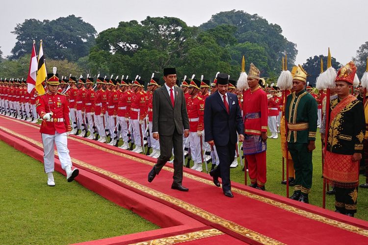 Presiden Joko Widodo menerima kunjungan  Sultan Brunei Darussalam H.M. Sultan Haji Hassanal Bolkiah di Istana Bogor, Kamis (3/5/2018). 