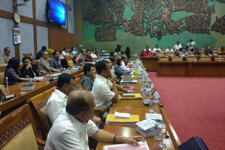 Rapat Dengar Pendapat (RDP) Komisi X DPR RI terkait persiapan menghadapi Asian Games dan Asian Para Games 2018, Rabu (25/7/2018).