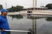 Cerita Penjaga Kolam Air Mancur Proyek Revitalisasi Lapangan Banteng