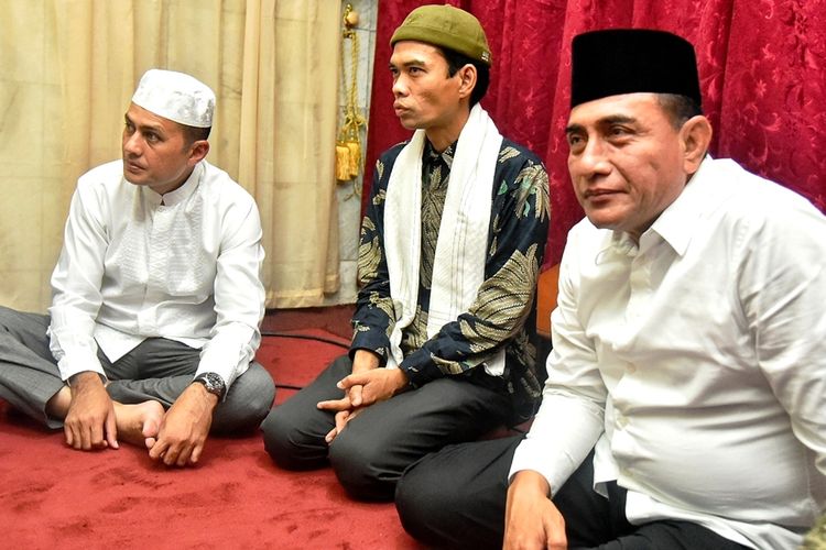Gubernur Sumut Edy Rahmayadi bersama Wakil Gubernur Musa Rajekshah menghadiri tabligh akbar yang dihadiri Ustaz Abdul Somad di Masjid Agung Medan, Selasa (20/8/2019)