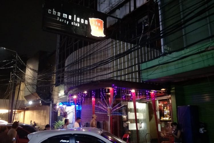 Chameleon Party Club di Jalan Melawai VIII, Blok M, Jakarta Selatan, diadukan menjadi tempat praktik prostitusi. Foto diambil Jumat (29/6/2018) malam.