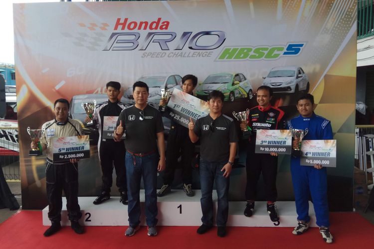 Para juara di ajang balap Honda Brio Speed Challenge (HBSC) 5 dari kelas Honda Speed Challenge + Brio pada Indonesia Sentul Series of Motorsport (ISSOM) 2017.