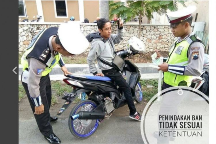 Polisi menindak pengendara motor menggunakan ban cacing