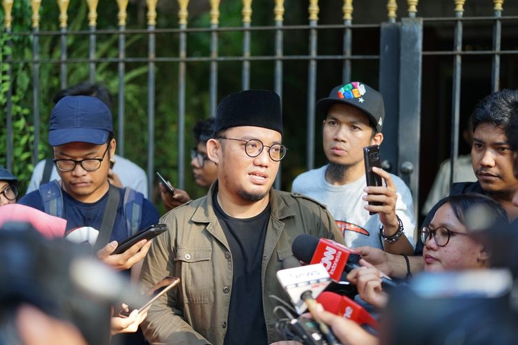 Koordinator Juru Bicara BPN Dahnil Anzar Simanjuntak saat ditemui di kediaman Prabowo-Sandiaga, Jalan Kertanegara, Jakarta Selatan, Kamis (23/5/2019).