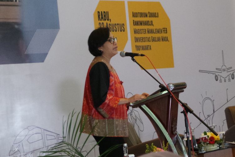 Menteri Keuangan Sri Mulyani saat menyampaikan kuliah umum kepada mahasiswa Universitas Gadjah Mada Yogyakarta, Rabu (23/8/2017).