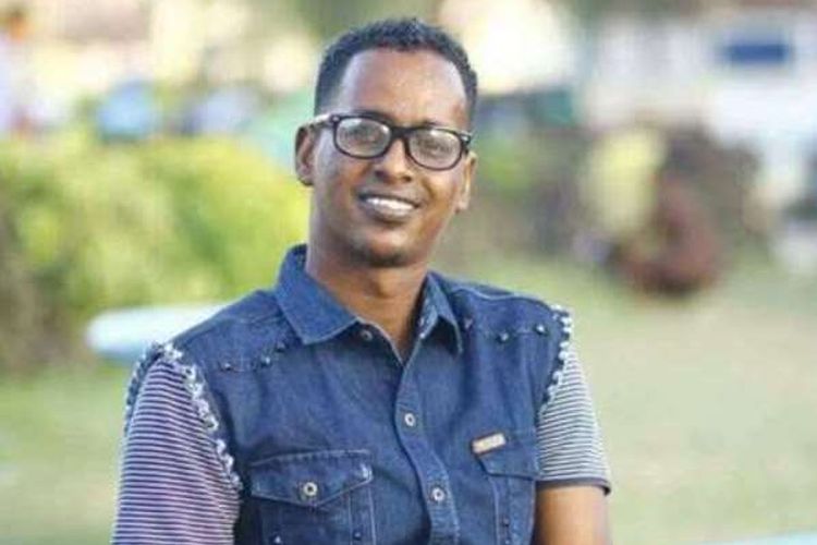 Jurnalis televisi Somalia, Mohamed Ibrahim Gabow yang tewas akibat bom yang ditempelkan di bawah mobilnya meledak.