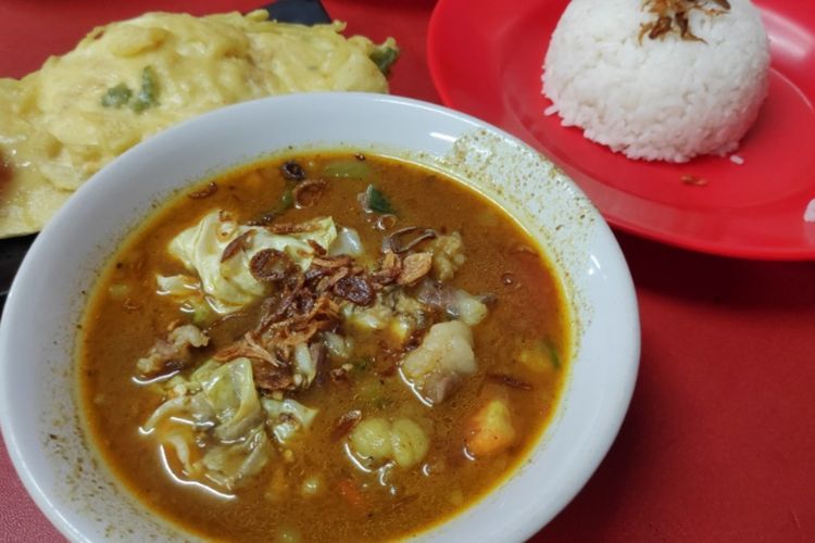 Tongseng kambing di Warung Sambelin Mulutnya.