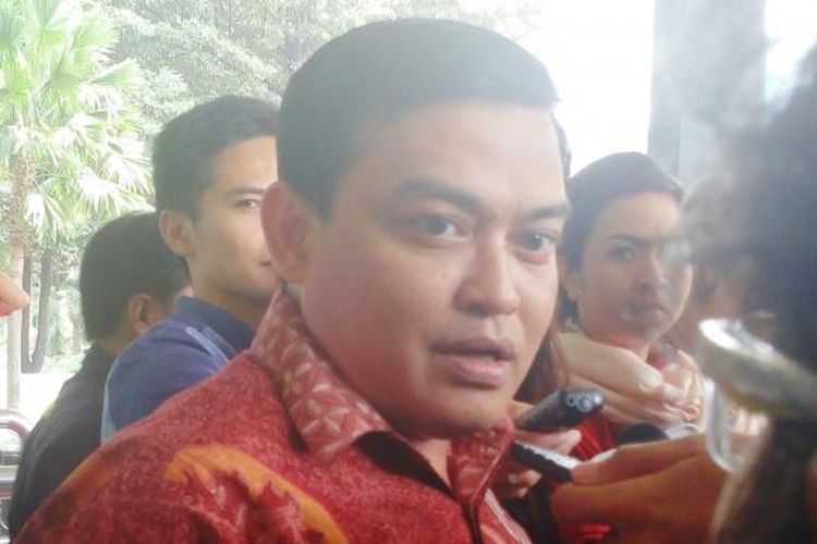 Direktur Jendral Perundang-undangan (Dirjen PP) Kemenhukam, Widodo Ekatjahjana. mendatangi KPK pada Senin (14/9/2015).