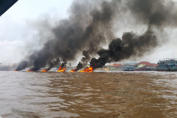 Ledakan perahu di Sungai Musi pada Kamis (20/12/2018) menyebabkan tujuh orang luka bakar.