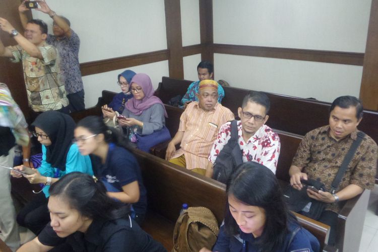Majelis Hakim mengabulkan gugatan PKPU jamaah First Travel dalam persidangan gugatan PKPU di Pengadilan Negeri Jakarta Pusat, Selasa (22/8/2017)