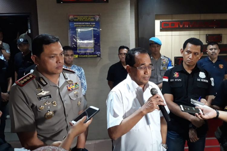 Menteri Perhubungan Budi Karya Sumadi mengaku prihatin dengan kasus penyekapan dan perampokan yang menimpa seorang penumpang taksi online bernama SS pada Senin (23/4/2018) lalu. 
