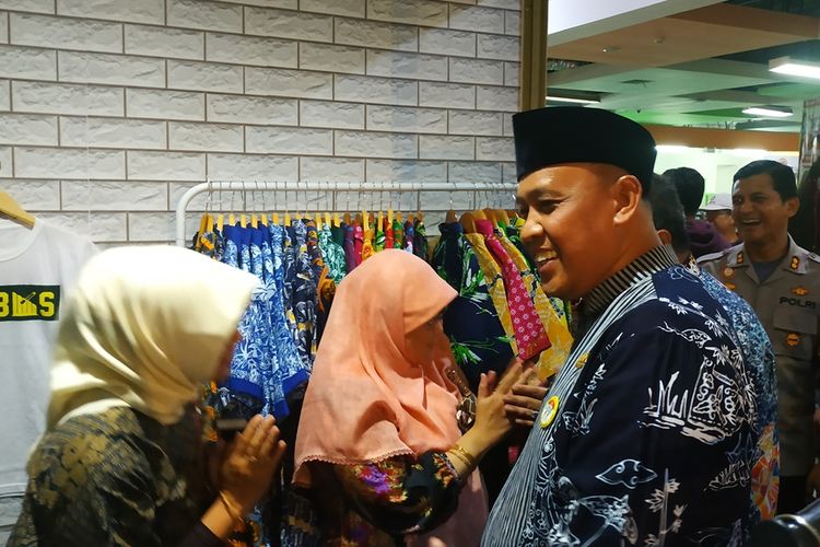 Wakil Wali Kota Bekasi, Tri Adhianto usai meresmikan sentra edukasi seni budaya De Bhagasasi di Pasar Proyek Trade Center, Bekasi Timur, Jumat (23/8/2019).