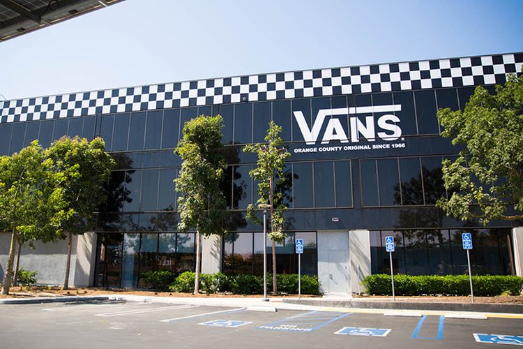 Markas besar Vans di Costa Mesa, Orange County, California.
