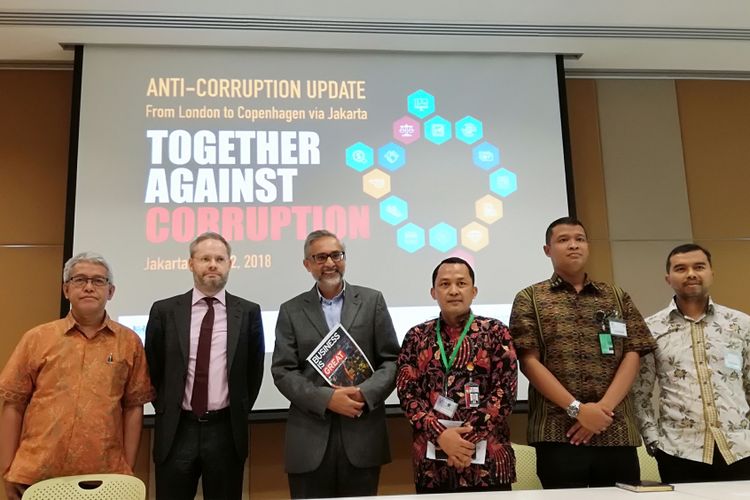Duta Besar Denmark untuk Indonesia Rasmus Abildgaar Kristensen (dua dari kiri). Denmark akan menjadi tuan rumah dalam International Anti Corruption Conference ke-18 yang akan digelar di Kopenhagen, pada 22-24 Oktober 2018.   
