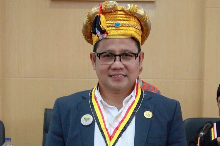 Muhaimin Iskandar diangkat menjadi anggota kehormatan Lembaga Kerapatan Adat Alam Minangkabau (LKAAM) di Padang, Sumatera Barat, Rabu (6/12/207).