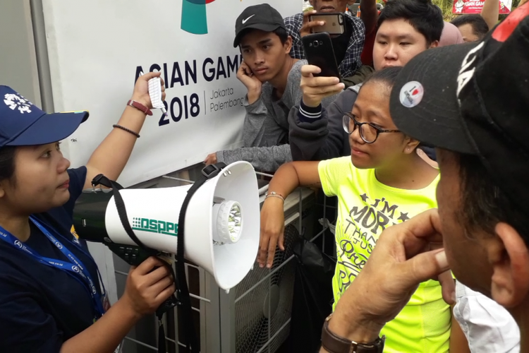 Para pengantre tiket final bulu tangkis Asian Games 2018 protes setelah diumumkan jumlah tiket yang telah habis pada Rabu (22/8/2018) pukul 09.00 WIB.