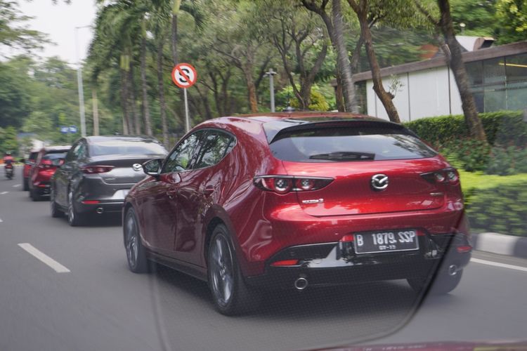 Mazda3 terbaru dijajal media di seputar kota Jakarta
