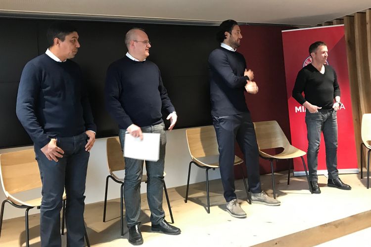 Giovane Elber, Luca Toni, dan Lothar Matthaeus hadir di tempat latihan Bayern Muenchen saat Bundesliga Media Visit, 22 Februari 2019. 