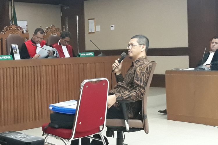 Terdakwa mantan Wakil Ketua Komisi V DPR, Yudi Widiana Adia di Pengadilan Tipikor Jakarta, Rabu (7/2/2018).
