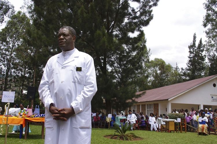 Dr Denis Mukwege di RS Panzi yang didirikannya di luar kota Bukavu, Republik Demokratik Kongo.