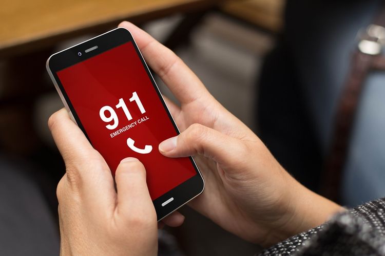 Ilustrasi sambungan telepon darurat 911.