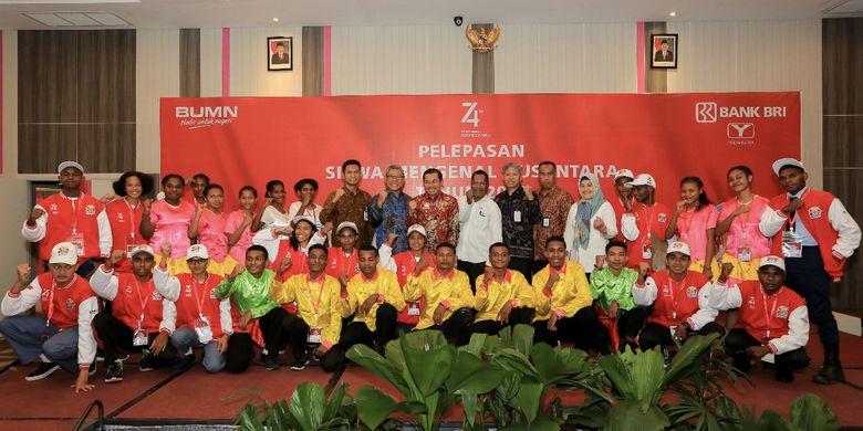 Bank BRI melepas para peserta program Siswa Mengenal Nusantara (SMN) di Jayapura. 