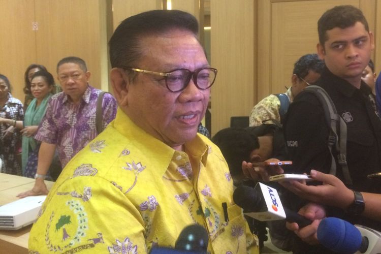 Ketua Dewan Pakar Partai Golkar Agung Laksono di Kantor DPP Golkar, Jalan Anggrek Nelly Murni, Slipi, Jakarta Barat, Selasa (4/8/2018).