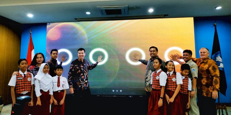 HSBC dan Prestasi Junior meluncurkan platform edukasi berbasis teknologi (edutech) Anak Cerdas di Gedung Kemendikbud, Jakarta (6/11/2018).