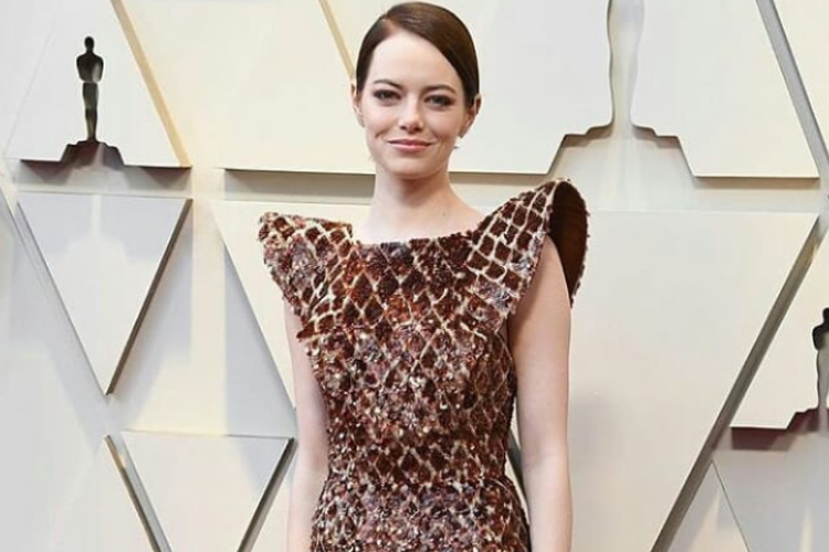 Penampilan Emma Stone saat Oscar 2019