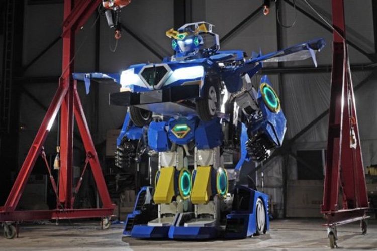 J-deite RIDE, robot transformers dalam dunia nyata bikinan ilmuwan Jepang.
