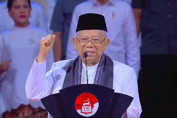 Wakil Presiden Terpilih Maruf Amin menyampaikan pidato Visi Indonesia di Sentul, Bogor, Jawa Barat, Minggu (14/7/2019).