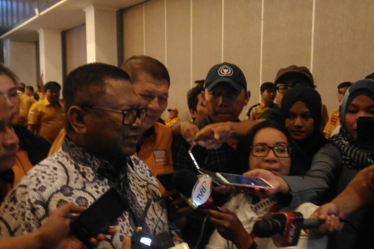 Ketua Umum Partai Hanura Oesman Sapta Odang (OSO) dalam rapat pemanangan pengurus Dewan Pengurus Pusat (DPP) Hanura di Hotel Royal Kuningan, Jakarta Selatan, Rabu (6/2/2019).