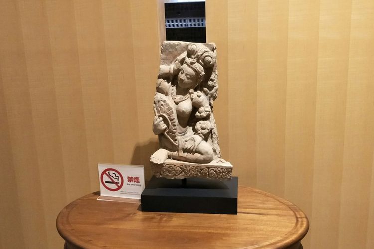 Patung di salah satu kamar Mineyama Kogen Hotel RelaXia di Kota Kamikawa, Prefektur Hyogo, Jepang, didatangkan dari Bali.