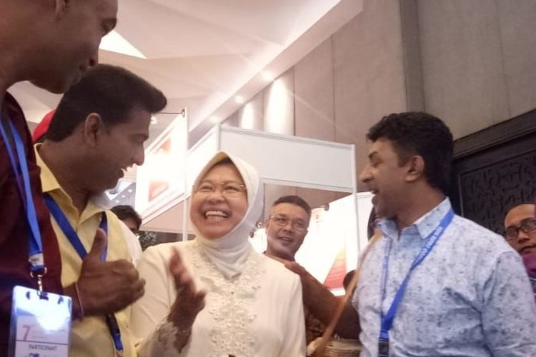 Wali Kota Surabaya Tri Rismaharini menyambut para tamu daei berbagai negara se-Asia Pasifik dalam Kongres Ke-7 UCLG-ASPAC 2018.