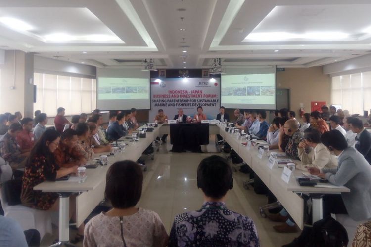 Kementerian Kelautan dan Perikanan (KKP) bersama pengusaha asal Jepang yang tergabung dalam Japan External Trade Organization (JETRO) melakukan pertemuan di Gedung Mina Bahari IV KKP, Jakarta, Selasa (29/1/2019).