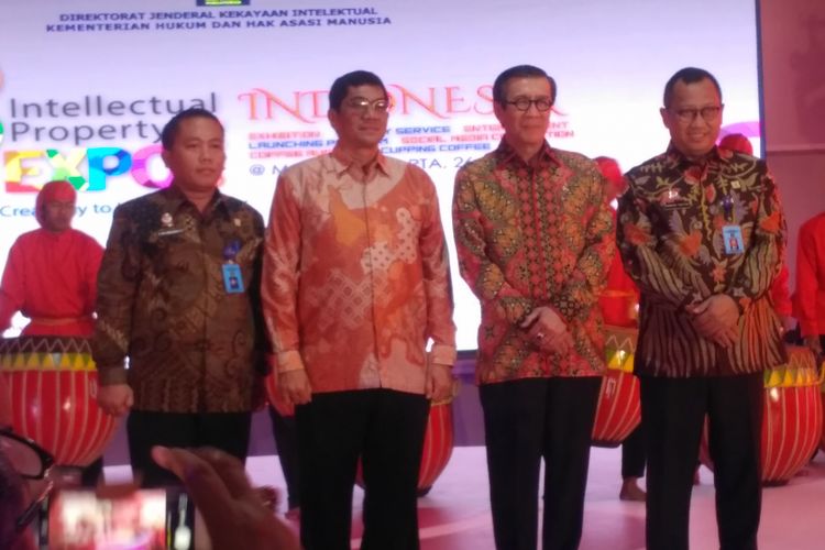 Menteri Hukum dan HAM Yasonna H Laoly membuka pameran Intelectual Property 2018 dalam rangka memperingati Hari Kekayaan Intelektual Sedunia ke-18 di Monas, Jakarta, Kamis (26/4/2018).