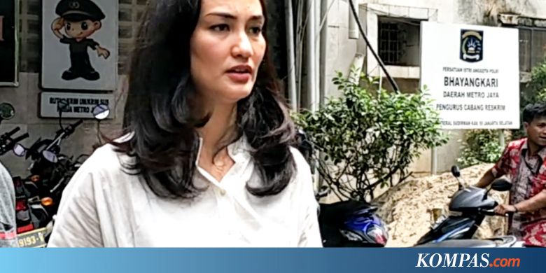 Atiqah Hasiholan: Ibu Saya Tak Pernah Sebarkan Kebohongan ke Publik... - KOMPAS.com