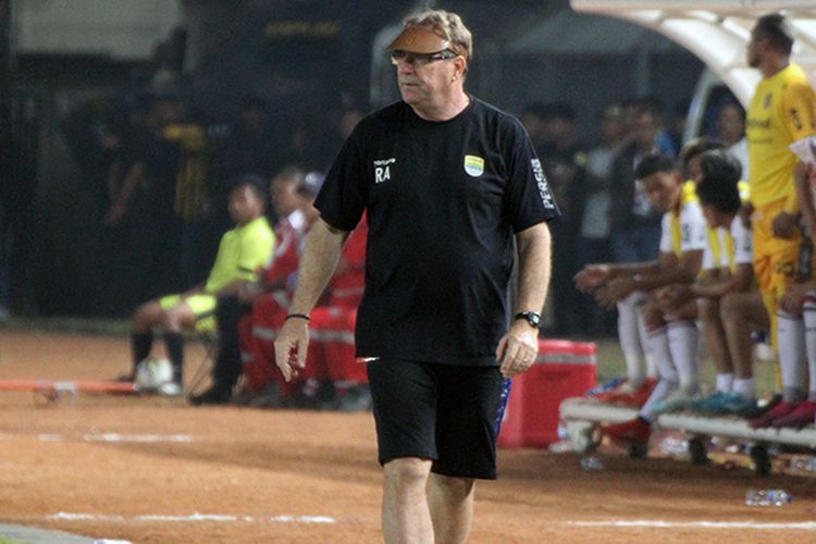 Pelatih Persib Bandung, Robert Rene Alberts. (KOMPAS.com/SEPTIAN NUGRAHA)