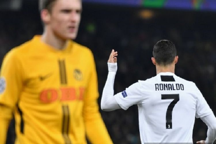Aksi Cristiano Ronaldo pada laga Young Boys vs Juventus di Stade de Suisse dalam lanjutan Liga Champions, 12 Desember 2018. 