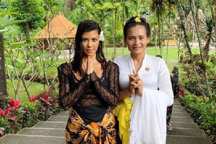 Instagram Kourtney Kardashian berfoto di Bali. 