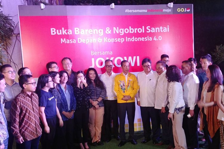 Presiden Joko Widodo menghadiri buka puasa bersama relawan Golkar Jokowi (Gojo) di Kantor DPD Golkar DKI Jakarta, Rabu (23/5/2018).