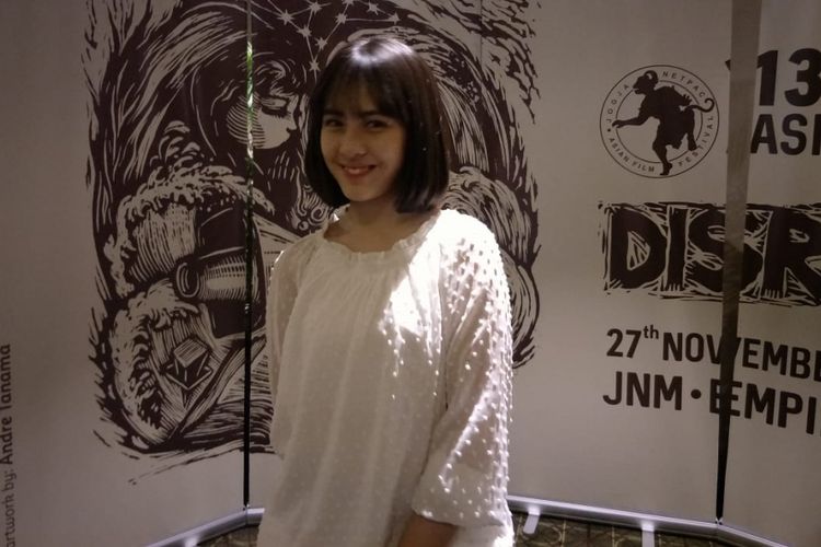 Zara JKT48 saat ditemui dalam acara screening film Keluarga Cemara dan jumpa pers Jogja-Netpac Asian Film Festival di XXI Plaza Indonesia, Thamrin, Jakarta Pusat, Selasa (13/11/2018).