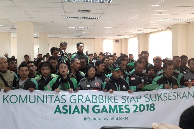 Sebanyak 150 orang perwakilan komunitas GrabBike di Jabodetabek membacakan deklarasi dukungan untuk Asian Games 2018 di aula STIA LAN, Pejompongan, Jakarta Pusat, Kamis (9/8/2018).