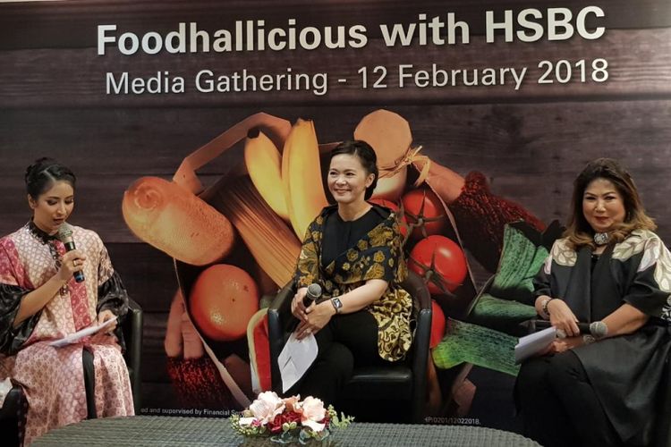Marketing Director The FoodHall Arnolda Rahmawati (kanan).