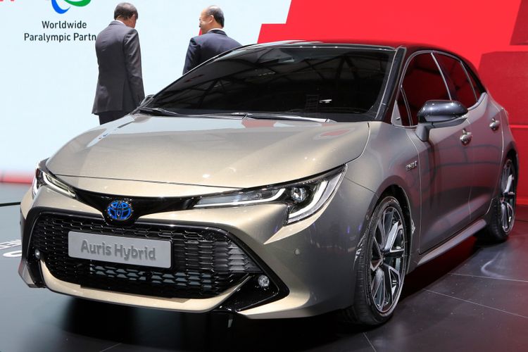 Toyota baru saja meluncurkan generasi terbaru Auris di Geneva Motor Show 2018, berteknologi hibrida. 
