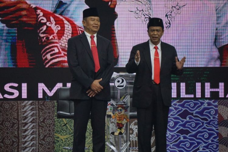 Pasangan calon gubernur-wakil gubernur Jawa Barat, TB Hasanuddin-Anton Charliyan dalam debat publik Pilgub Jabar terakhir, Jumat (22/6/2018).