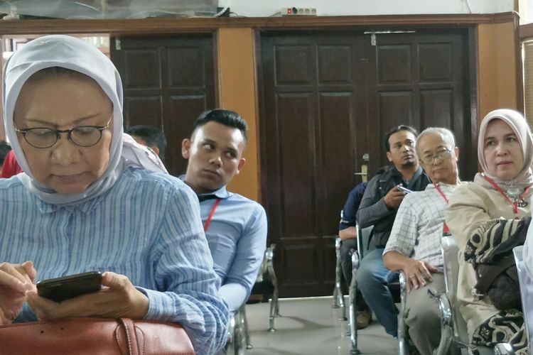 Aktivis Ratna Sarumpaet dan Asma Dewi tampak hadir di Pengadilan Negeri Jakarta Selatan untuk mendukung mususi Ahmad Dhani yang akan menjalani sidang perdana kasus ujaran kebencian, Senin (16/4/2018) sore.