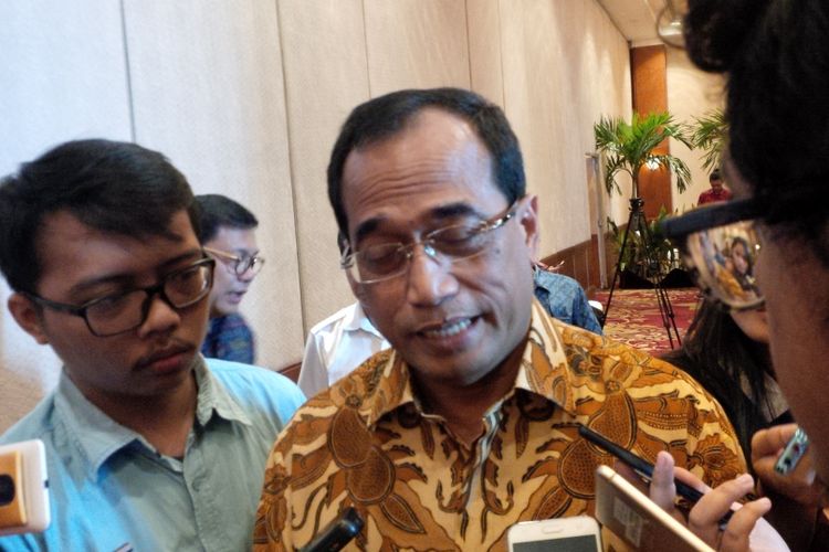 Menteri Perhubungan, Budi Karya Sumadi di Hotel Redtop Jakarta (16/10/2017).  