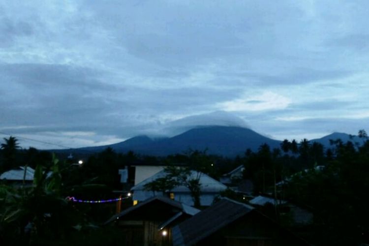 Pascaerupsi Gunung Soputan, Badan Penanggulangan Bencana Daerah (BPBD) Minahasa Tenggara membangun posko siaga.