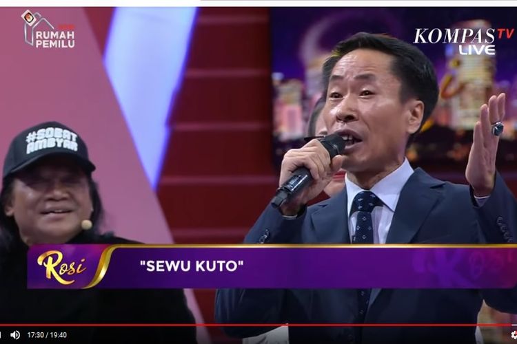 Seorang pria asal Korea menyanyikan lagu Didi Kempot berjudul Sewu Kuto di acara ROSI, Kompas TV, Kamis (1/8/2019).